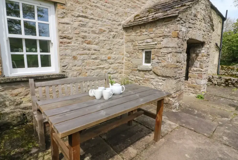Patio area at Cowstonegill
