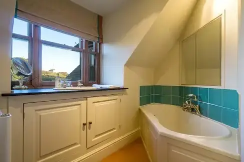 Family bathroom at Cragford, Cornwall