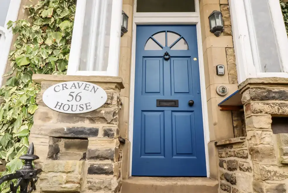 Surrounding area near Craven House