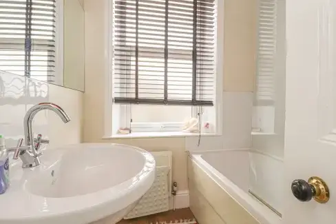 Family bathroom at Craven House, North Yorkshire