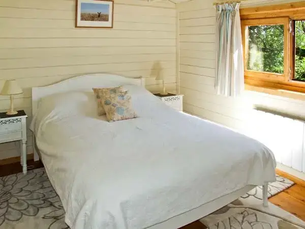 Bedroom at Crop Vale Lodge near the Malvern Hills and Cotswold Hills