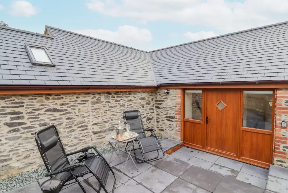  at Cut Moch, Plas Moelfre Hall Barns