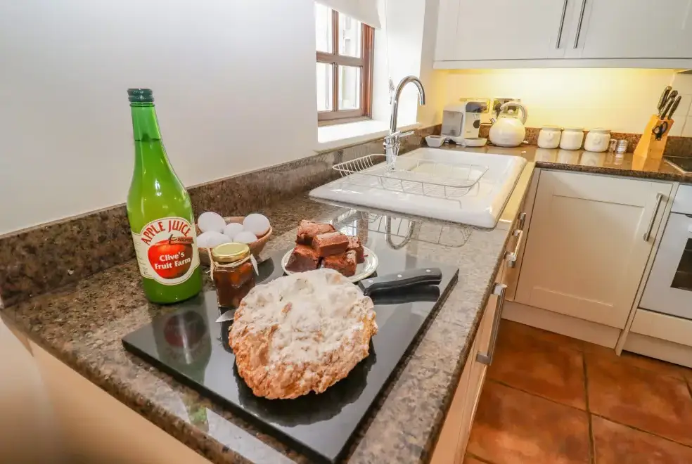 Well equipped kitchen at Dairy Barn near the Cotswolds and Malvern HIlls