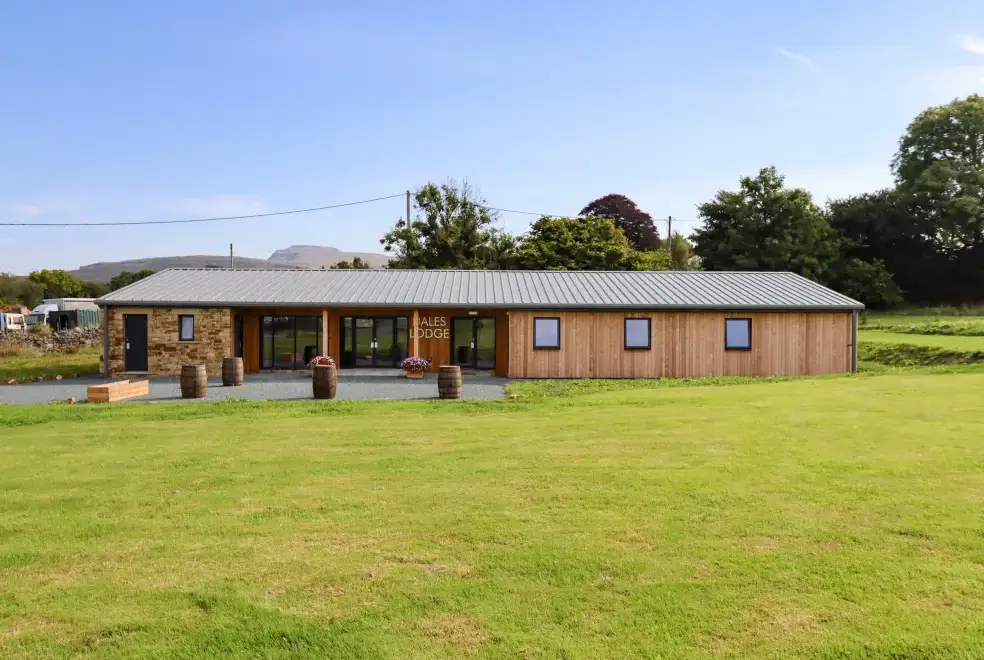 Dale's Lodge, from the outside