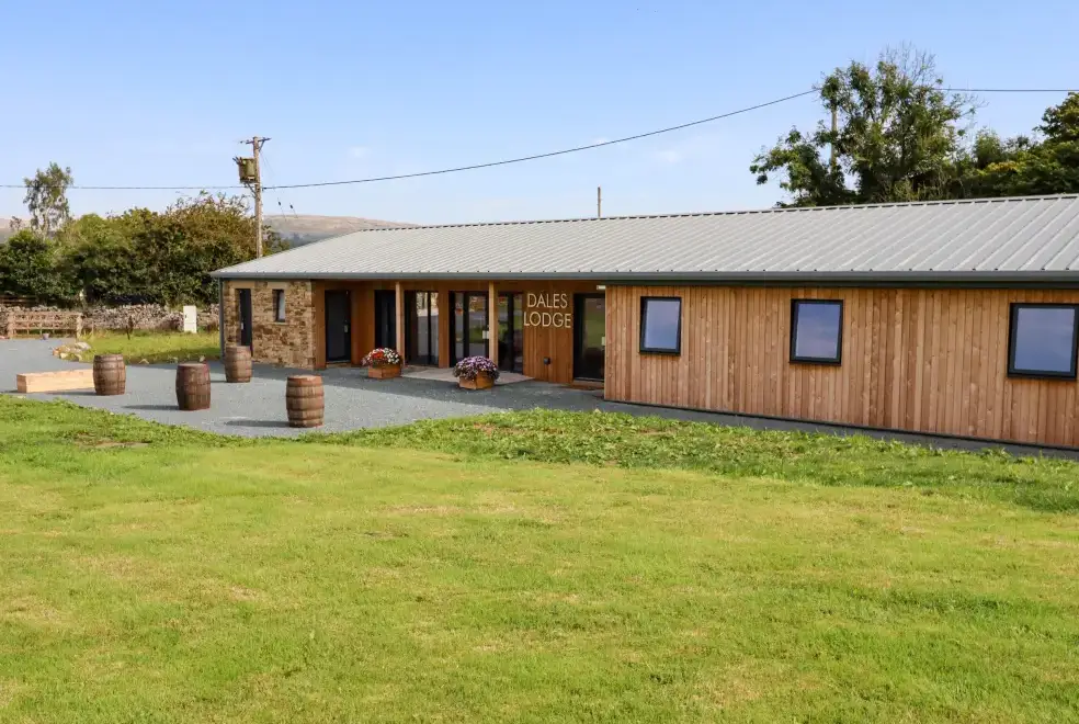 Dale's Lodge, from the outside