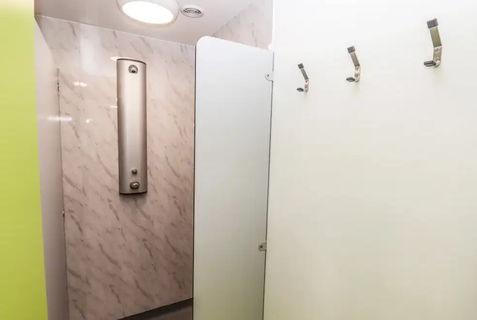 Shower room at Dale's Lodge