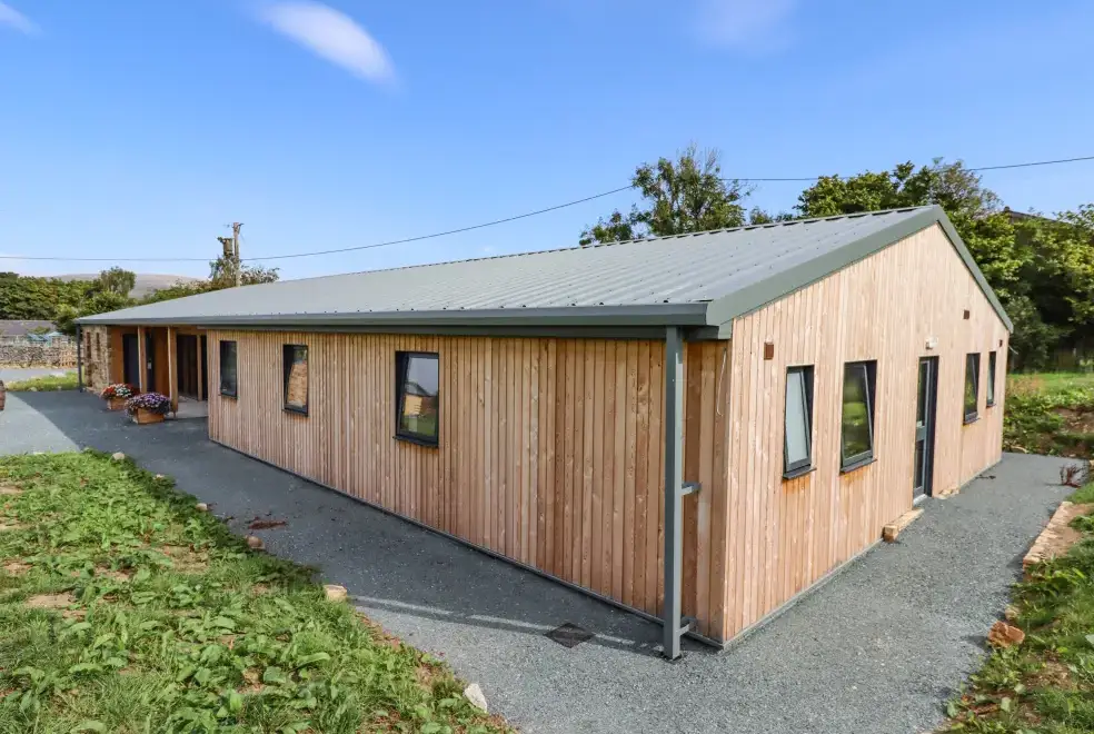 Dale's Lodge, from the outside