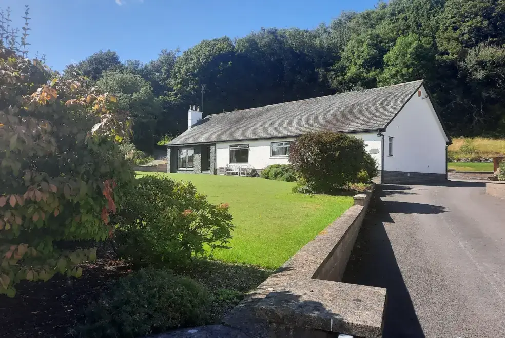 Dale View, from the outside