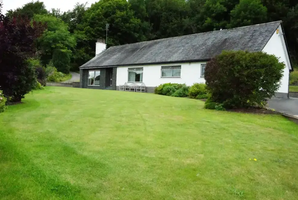 Dale View, from the outside