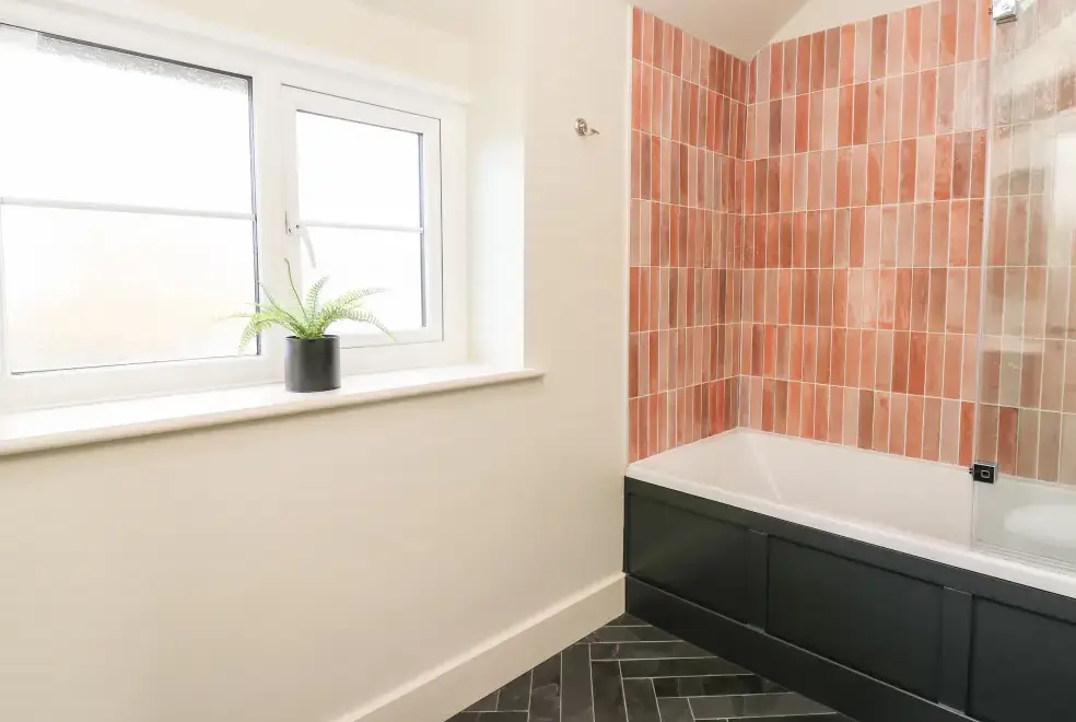 Family bathroom at Dant Y Llew