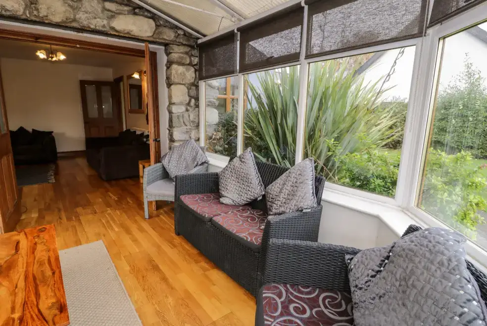 Conservatory at Ddol Helyg Farmhouse