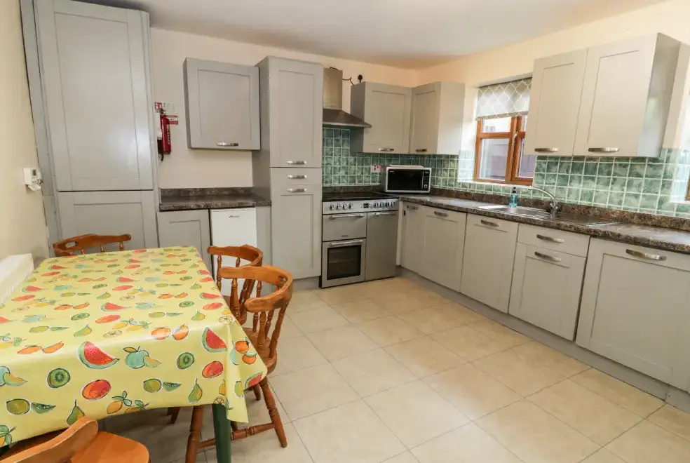 Kitchen/diner at Ddol Helyg Farmhouse