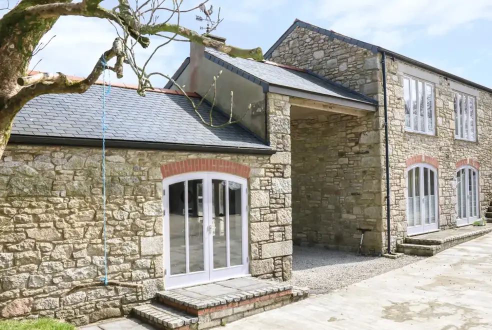 Dexter, from the outside