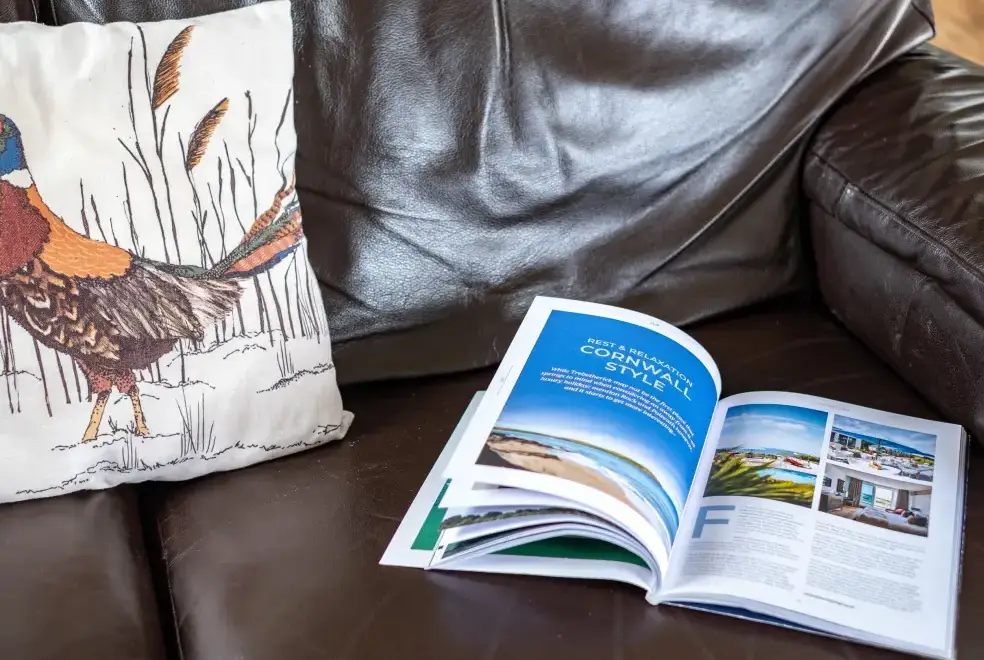 Lounge at Dolphin Lodge