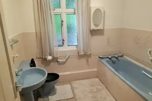 Family bathroom at Dolwen, Powys