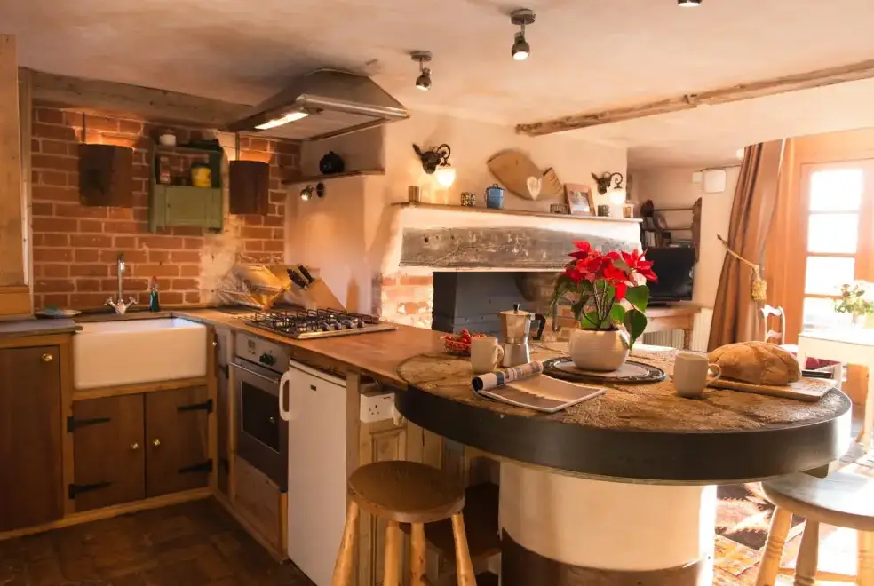 Farmhouse style kitchen at Dons Barn