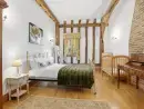 King-size bedroom at Doves Barn - thumbnail photo