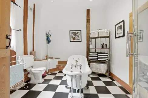 Family bathroom at Doves Barn, Suffolk