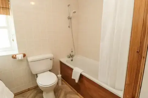 Family bathroom at Drovers Rest, Northumberland