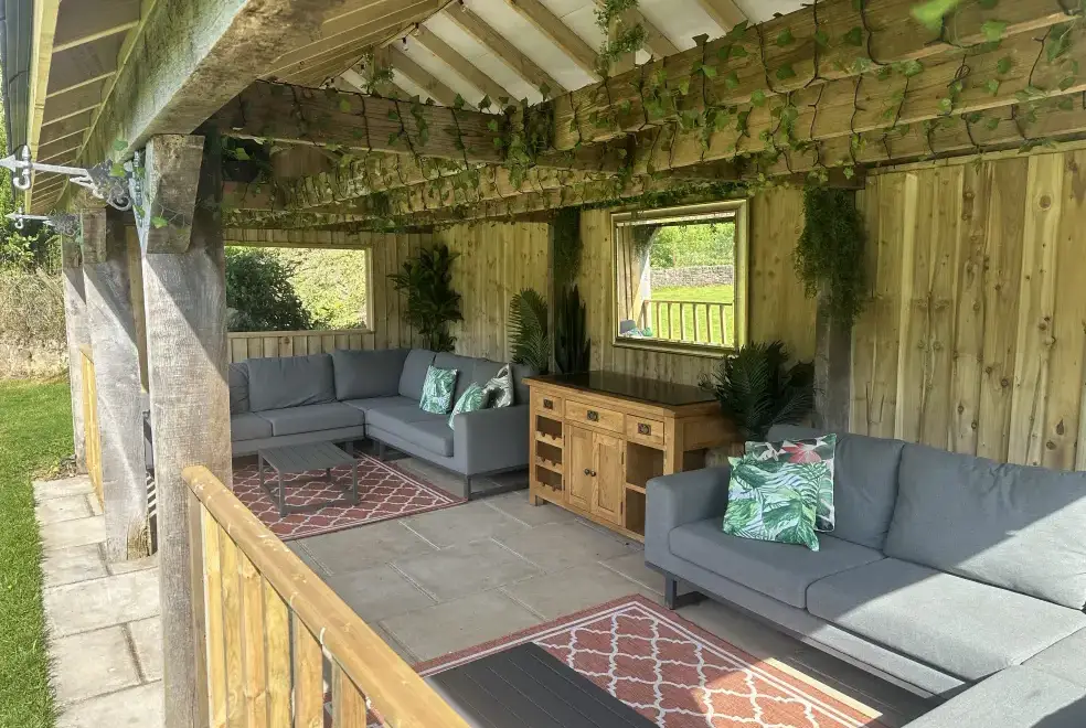Decked area at Duvale Barn
