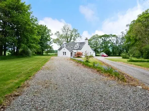 Easter Urray Country Cottage, from the outside