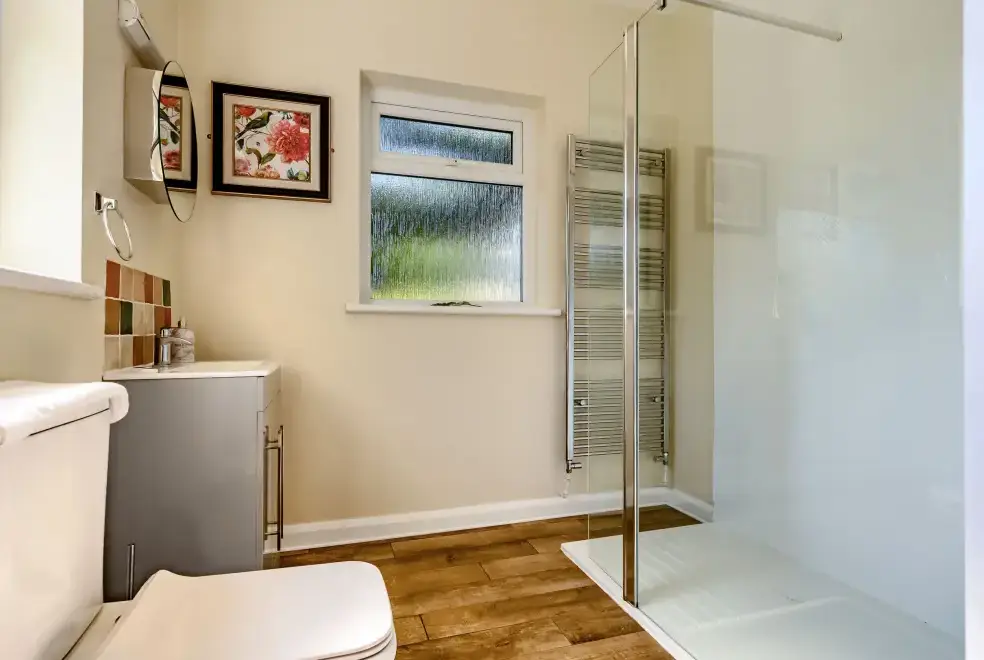 Shower room at Eden Holiday House near the Lake District