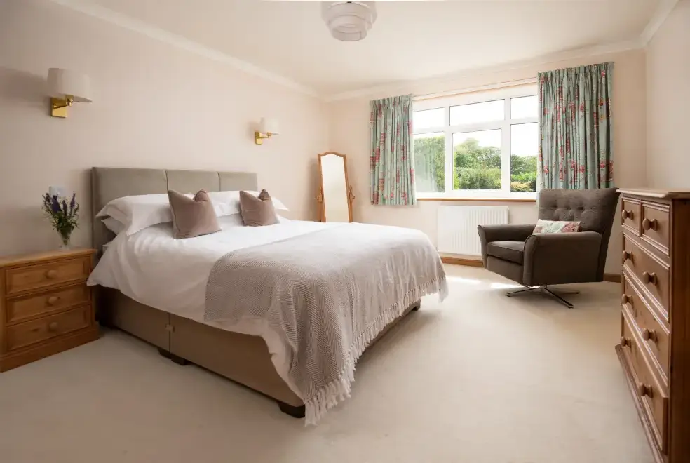 King-size bedroom at Edington Mains House