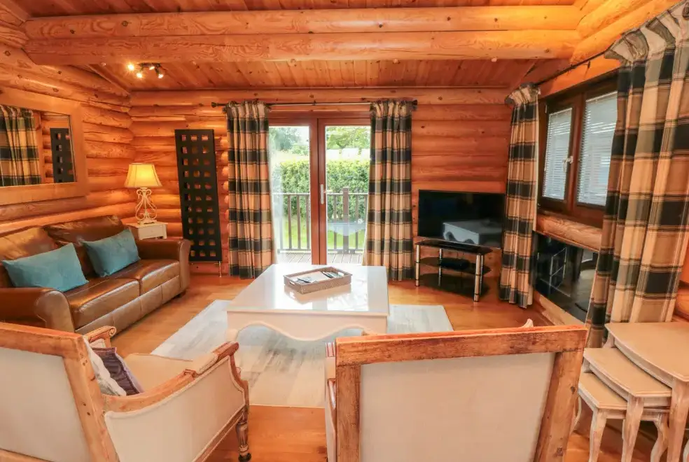 Lounge at Endeavour Lodge 4