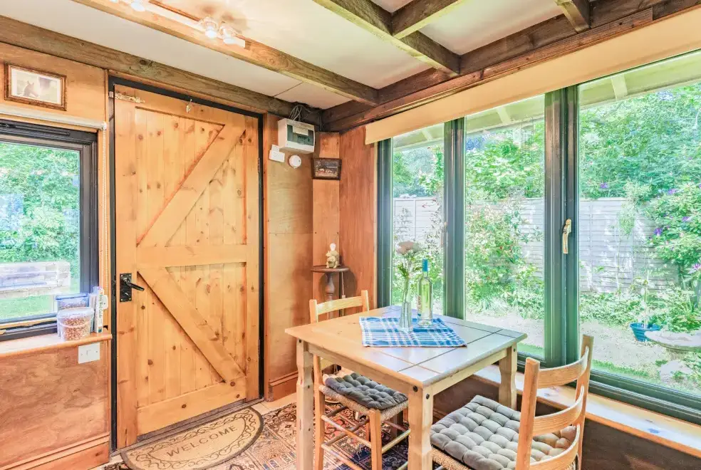 Conservatory at Endymion Cabin, New Forest National Park