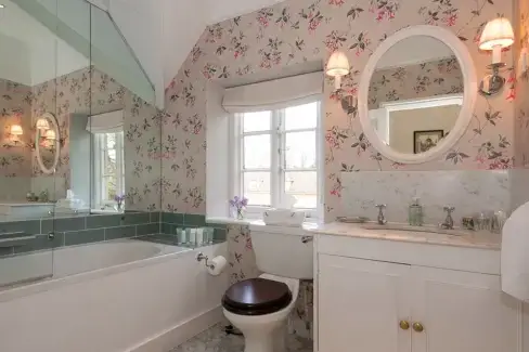 Family bathroom at Epsom Cottage, Oxfordshire
