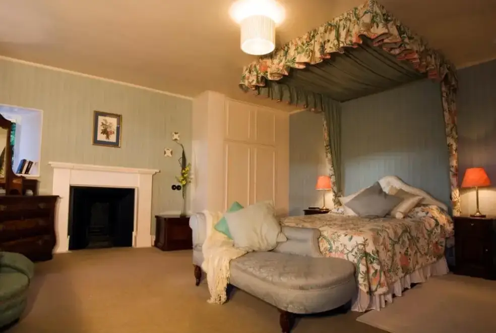 Bedroom at Farleyer Lodge
