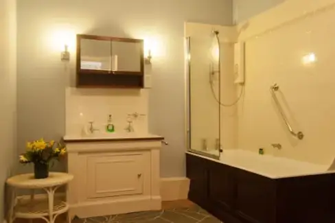 Family bathroom at Farleyer Lodge, Perthshire