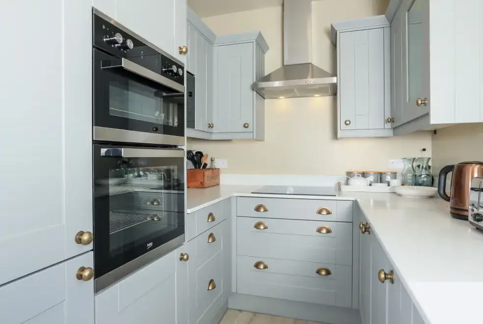 Well equipped kitchen at Ferrystone