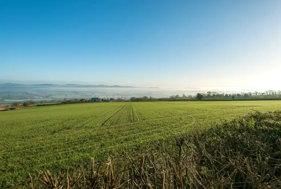 Countryside views at Field Barn sleeps 2, with a private Steam Room and AirCon!