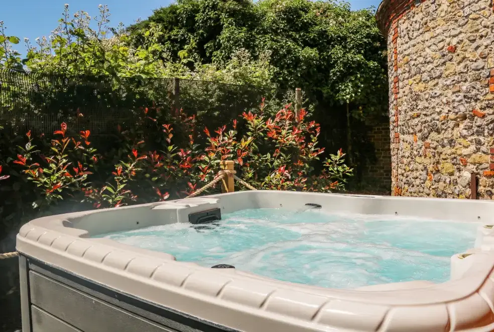 Private Hot Tub at Filbert Pod