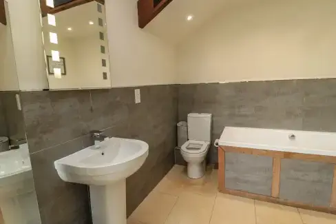 Family bathroom at Fontburn Farmhouse, Northumberland