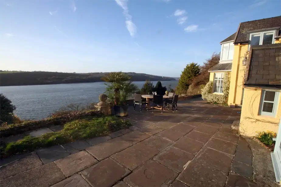 Countryside views at Four Ashes (Stunning Water Views)