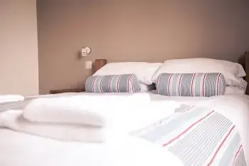 Bedroom at Fox Den - Fields End Water