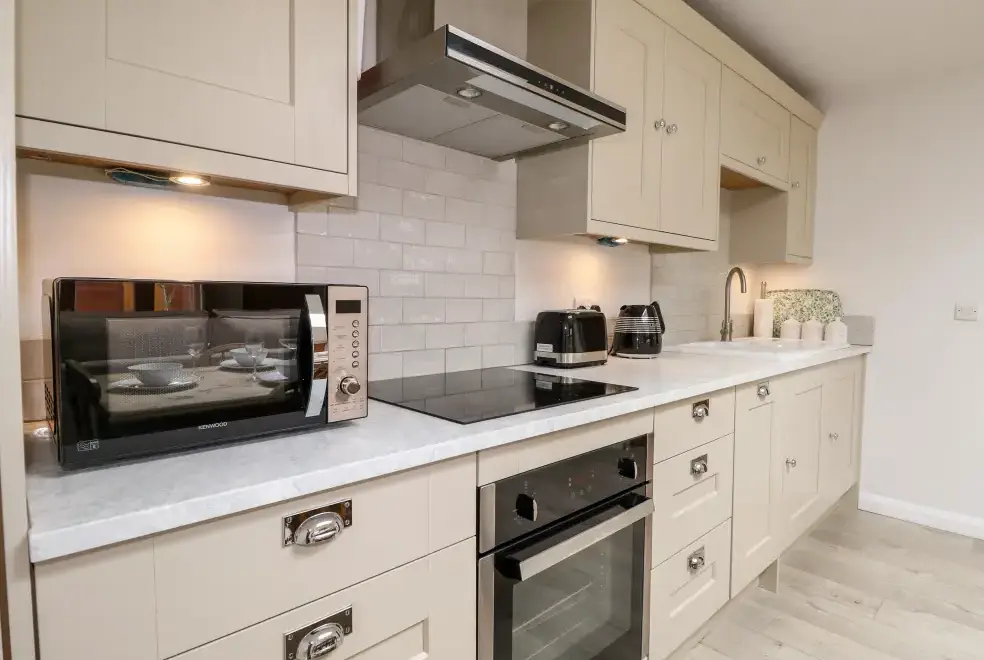 Well equipped kitchen at Fox's Den