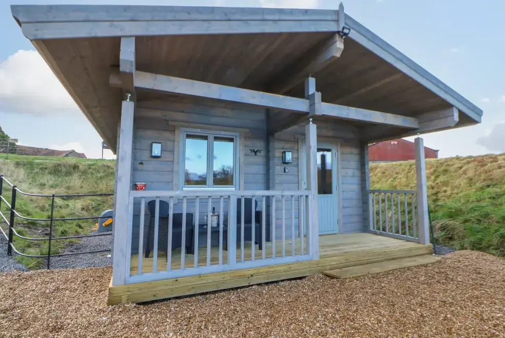 Foxes Den, from the outside