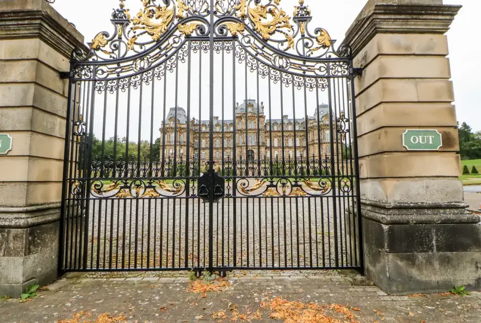 Foxes Den, from the outside