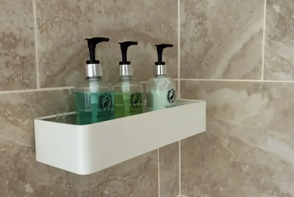 Shower room at Gaggles