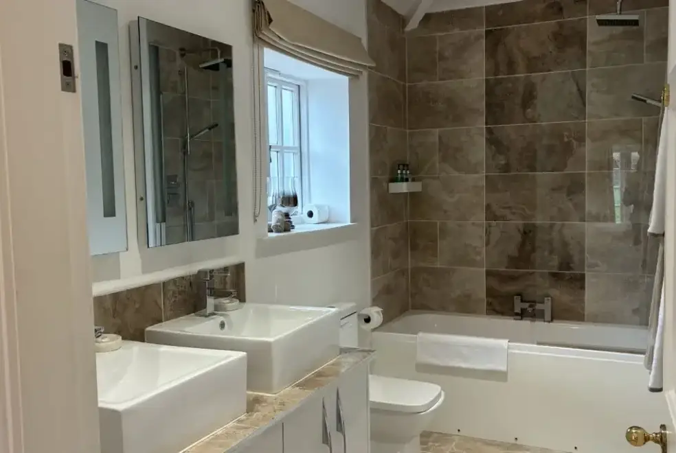 Ensuite bathroom at Gaggles
