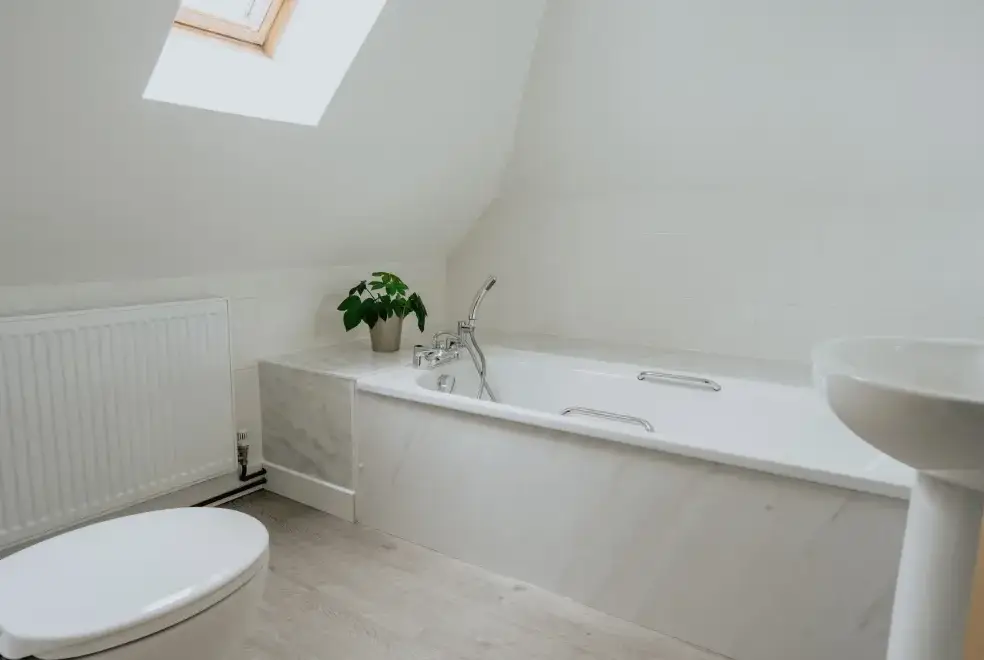 Family bathroom at Garden Cottage at Twistgates Farm Cottages