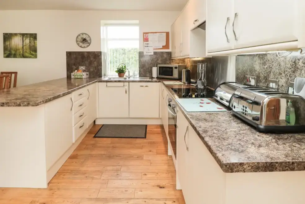 Well equipped kitchen at Gardener's Country Cottage
