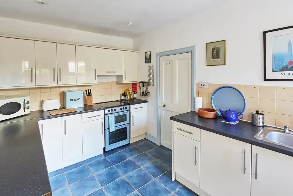 Kitchen/diner at Gardeners Cottage