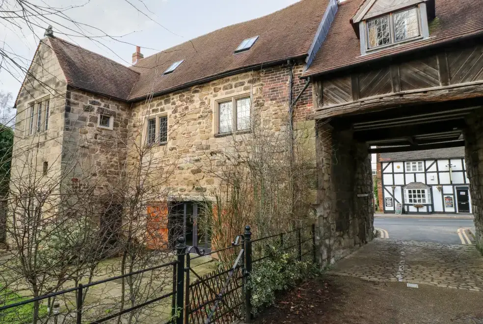 Gatehouse Croft, from the outside