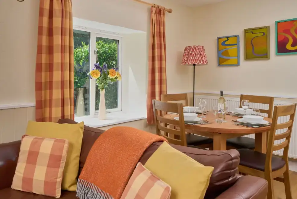 Open plan living area at Gatehouse West, Colmer Estate