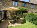 Garden furniture at Gatehouse West, Colmer Estate - thumbnail photo
