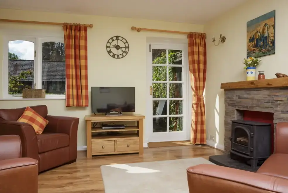 Lounge at Gatehouse West, Colmer Estate